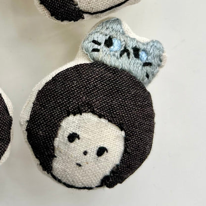 Girl and Cat | Brooch