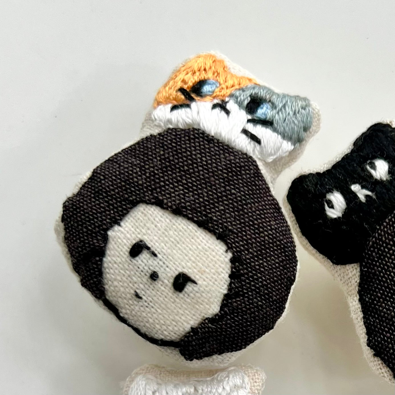 Girl and Cat | Brooch