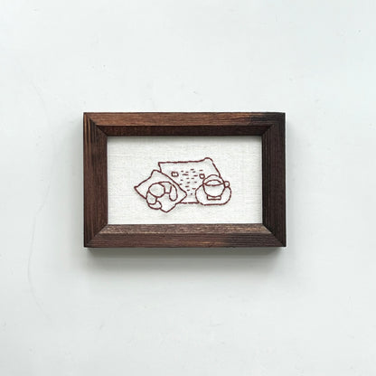 A Small Pause (Brown) | Frames