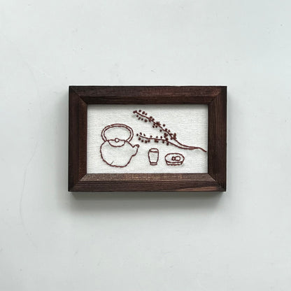 A Small Pause (Brown) | Frames