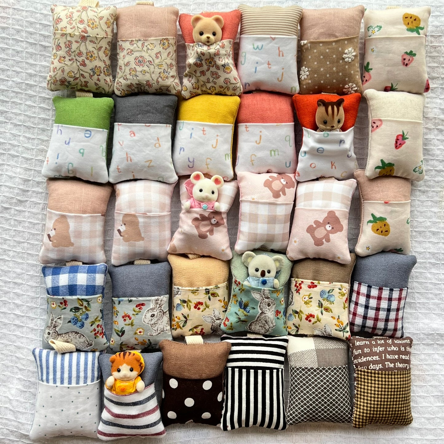 Plush Bestie Bedding Small | Bag Charm / Keychain